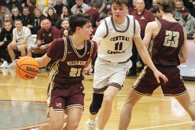 Wheeling Central overpowers Williamstown, 90-49